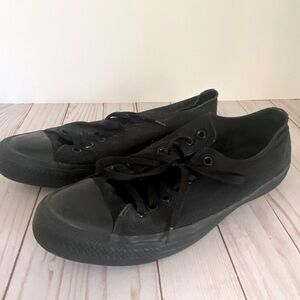 Converse Womens 11 men 9 black colour with black trim sneaker.